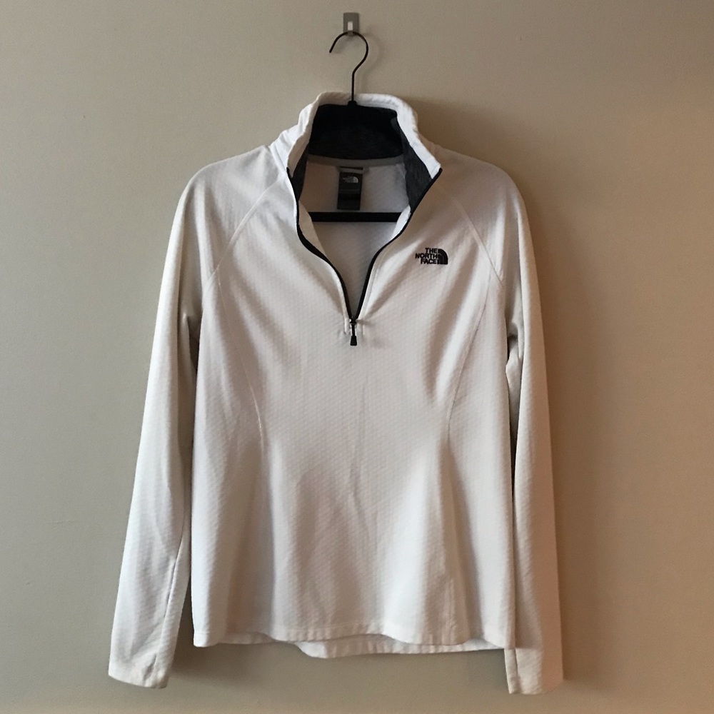 The North Face Pullover, 1/4 zip, Womens M.